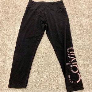 Calvin‎ Klein Black Athletic Capris sz L